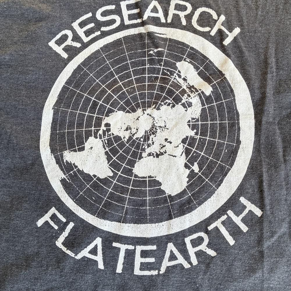 Research Flat Earth T-shirt Men's Large Long Sleeve Gray - Picture 4 of 12